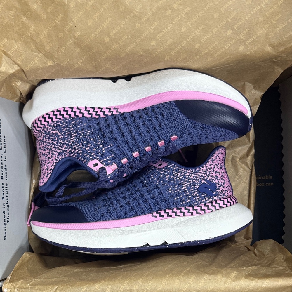 NEW in box Rabbit Dream Chaser, Skipper blue, Sz 6